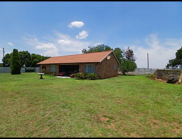 3 BEDROOM HOUSE FOR SALE IN RIVERSDALE